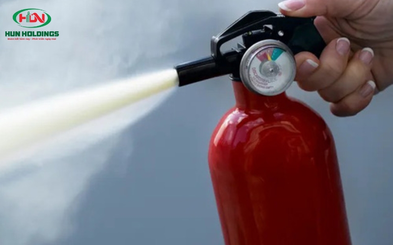 Dịch vụ nạp, đổi Bình Chữa Cháy Bột giá rẻ gần đây 12 Hướng dẫn cách sử dụng bình chữa cháy bột hiệu quả