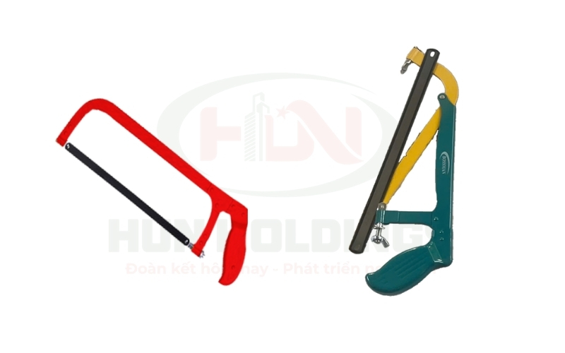 Bộ dụng cụ phá dỡ PCCC gần đây - Giá rẻ - Chính hãng 11 Cưa tay là thiết bị hỗ trợ cắt nhanh các vật liệu như gỗ, nhựa hoặc kim loại mỏng.
